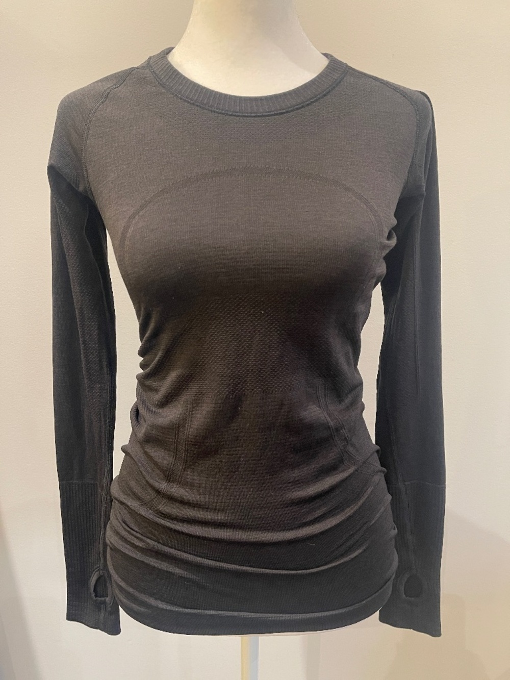 Lululemon Long-Sleeved Top - Black